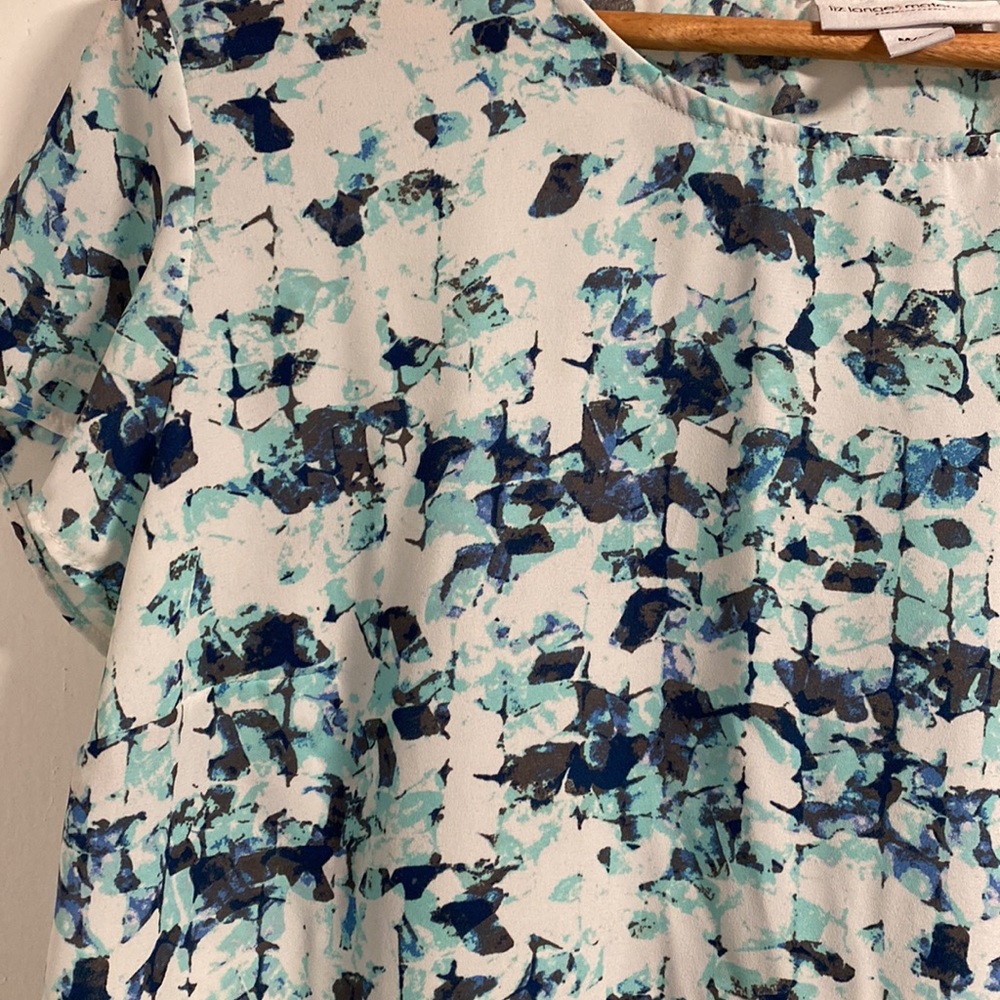 Patterned Top - Picture 3 of 4